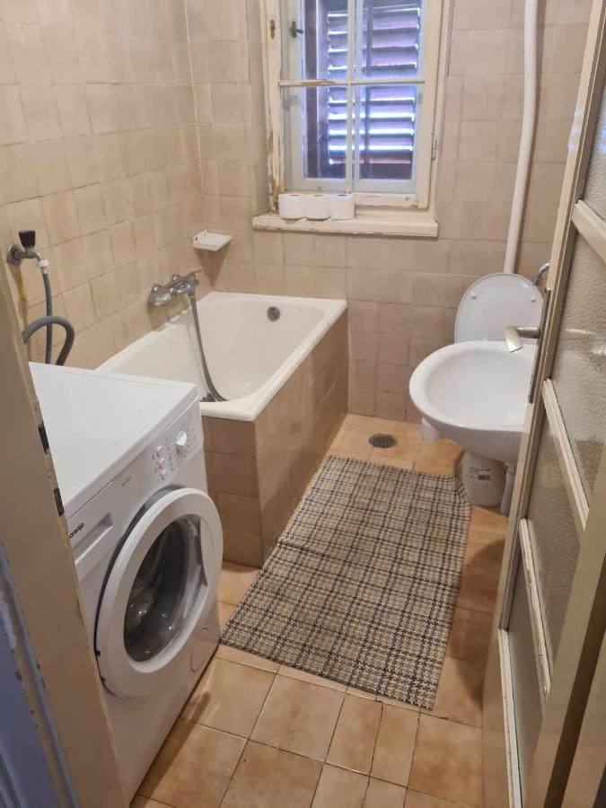 Rooms Mitnicka Split Bagian luar foto